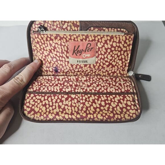 FOSSIL Key•Per Zip Around Wallet Clutch Fall Flowers Coated Canvas 8"x4" - Picture 9 of 15